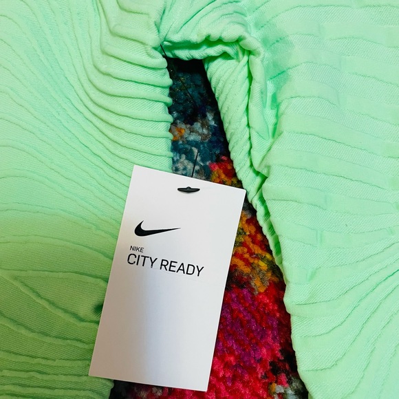 Nike city ready running top S - Picture 6 of 7